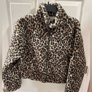 American eagle. Women’s small, cheetah print cropped jacket.